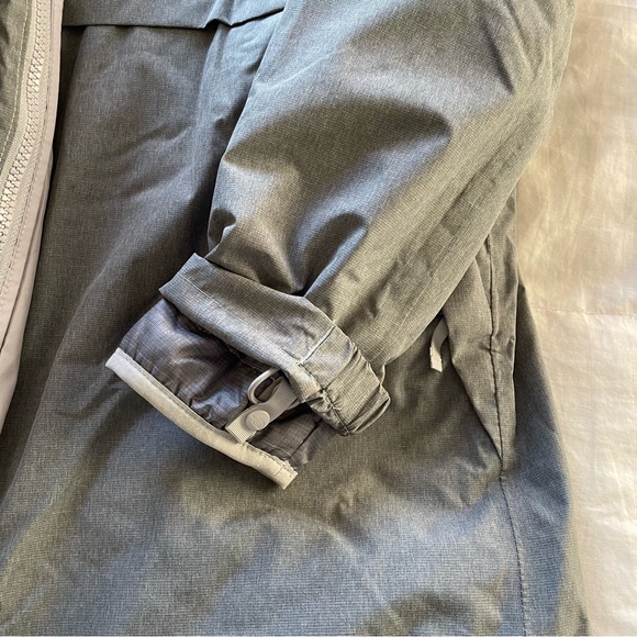 the north face 2-in-1 parka - Picture 9 of 14